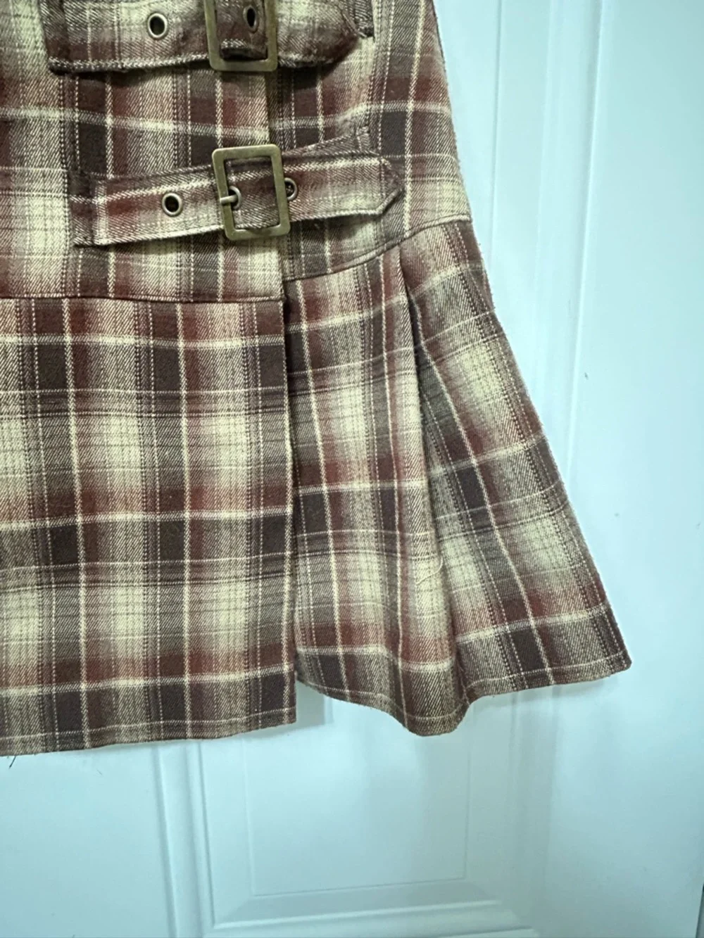 Stoosh Brown and Cream Plaid Pleated Mini Skirt kilt with Buckle Straps - Picture 5 of 8